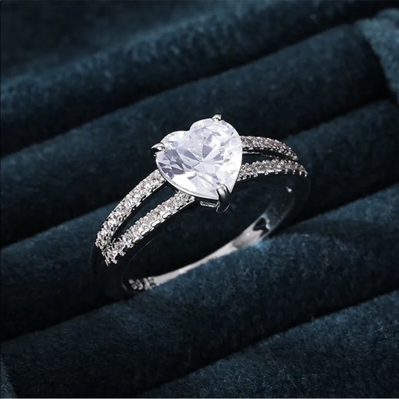 New Heart 925 Silver Elegant Women Wedding Ring - Picture 3 of 4